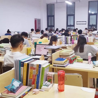 河南郑在教育信息咨询 点亮学习之路的明灯